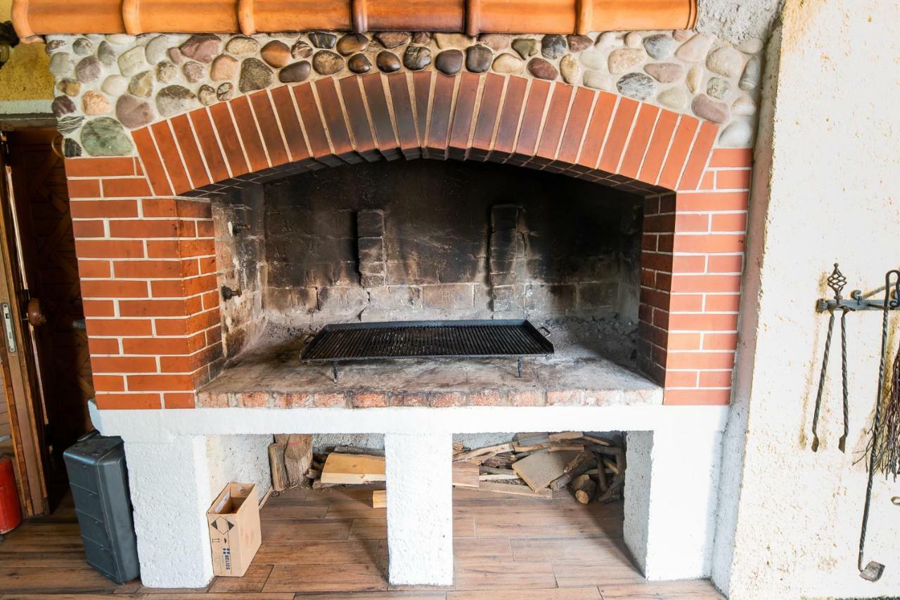 Apartment With Sauna Pr' Geci Dobova المظهر الخارجي الصورة
