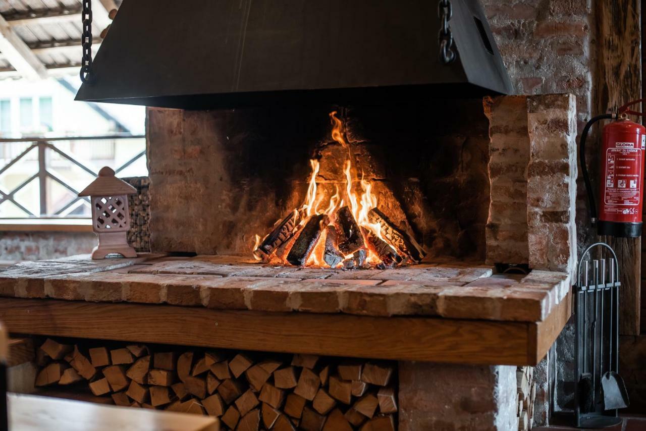 Apartment With Sauna Pr' Geci Dobova المظهر الخارجي الصورة